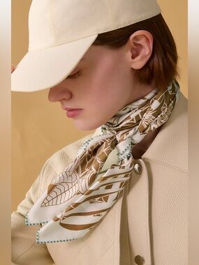 LUXURY 2-sided Silk Scarf CARAMEL/BURNT ORANGE on CREAM Jungle/Bird print EUC
